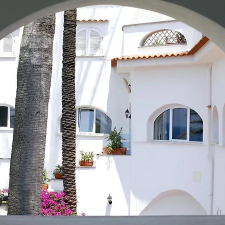 Daire Eremo Di Montevergine Ischia *