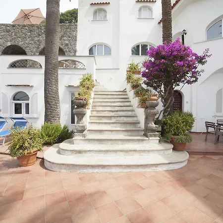Daire Eremo Di Montevergine Ischia *